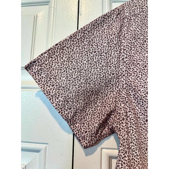 DENIM & FLOWER White and Red Floral Slim-Fit Short-Sleeve Button Down - Picture 4 of 6